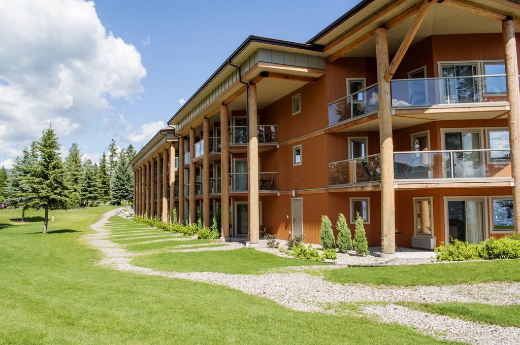 Quaaout Lodge & Spa At Talking Rock Golf Resort Squilax Exterior photo