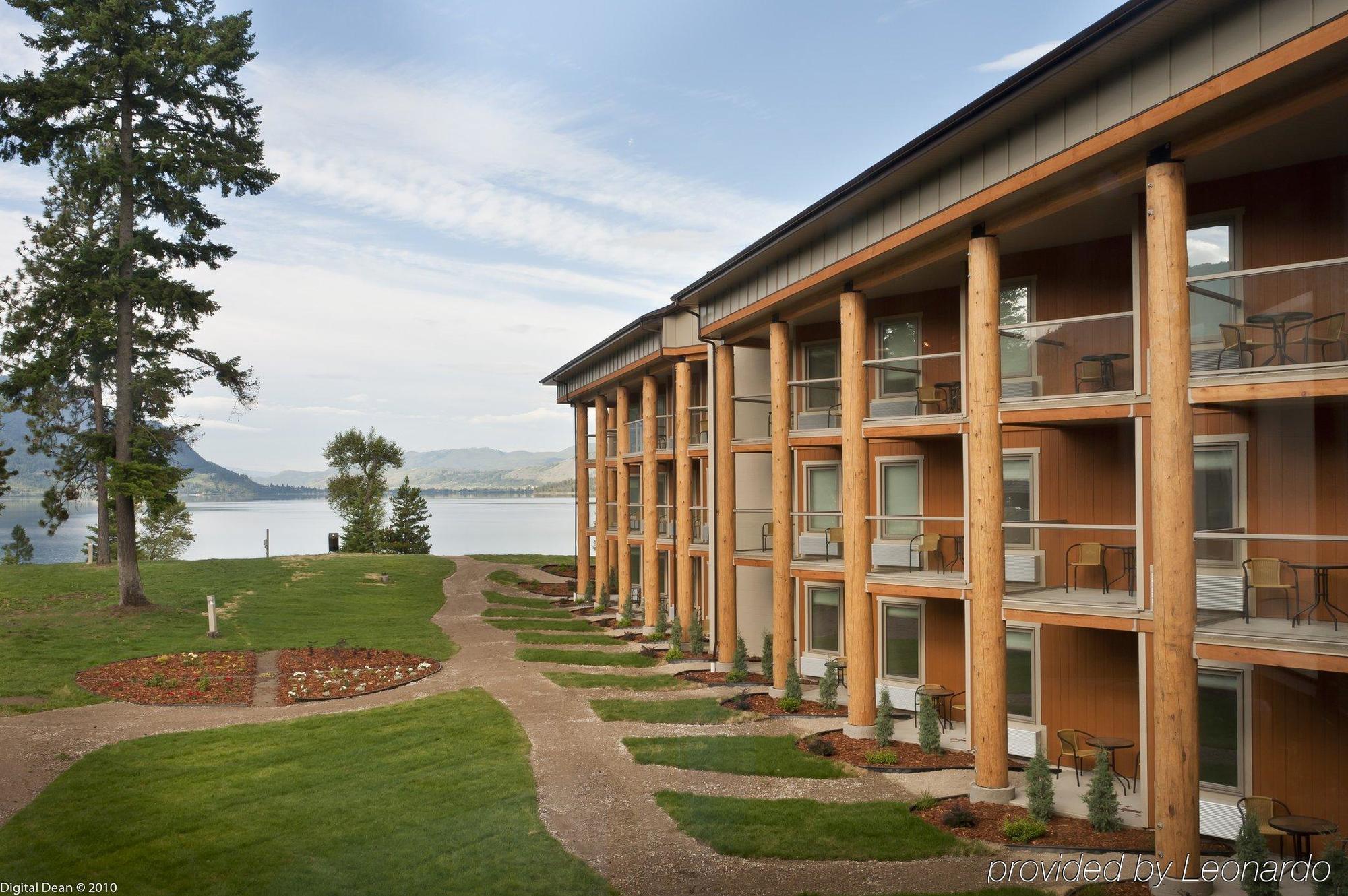 Quaaout Lodge & Spa At Talking Rock Golf Resort Squilax Exterior photo